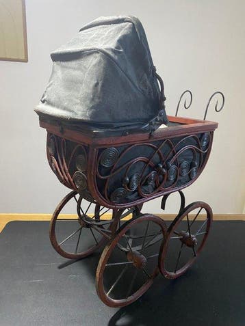 Meubles pour enfants - Bois, Fer - Poussette miniature