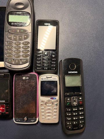 Motorola LOTTO TELEFONIA – GIGASET, LG, MOTOROLA, NOKIA,, Nieuw