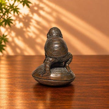 Gesigneerde Gyokuseki Kappa Netsuke - handgesneden uit