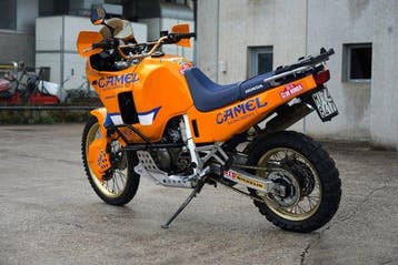 Honda - Africa Twin RD03 - Camel Gualini Replica - 1988