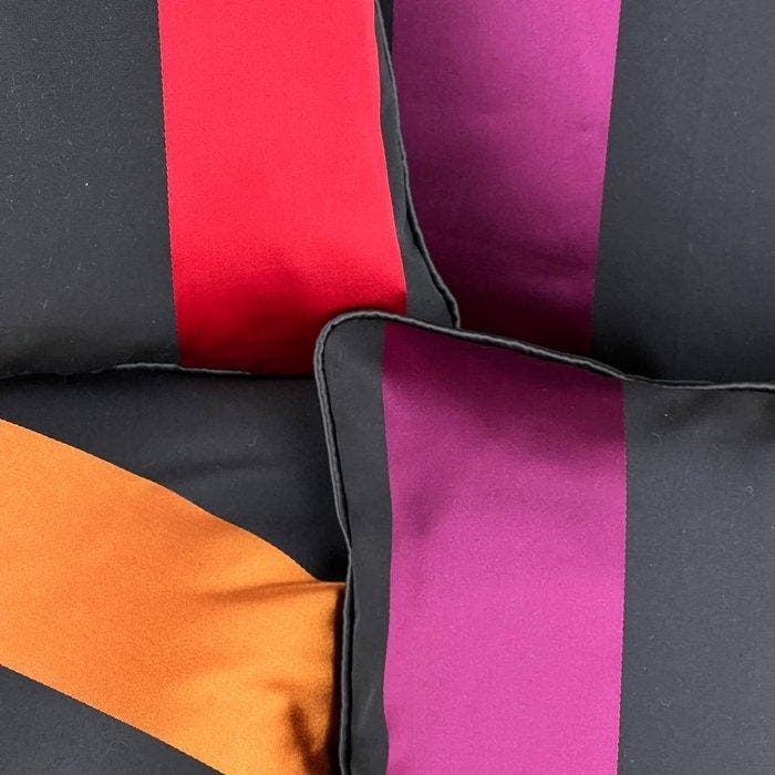 Dedar Milano Nieuwe set van vier - Kussen, Antiquités & Art, Tapis & Textile