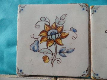 Tegel (8) - Antieke tegeltjes Fruitschalen en bloemen -