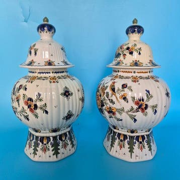 Exklusives Royal Delft Deckenvasen Paar – Polychrome
