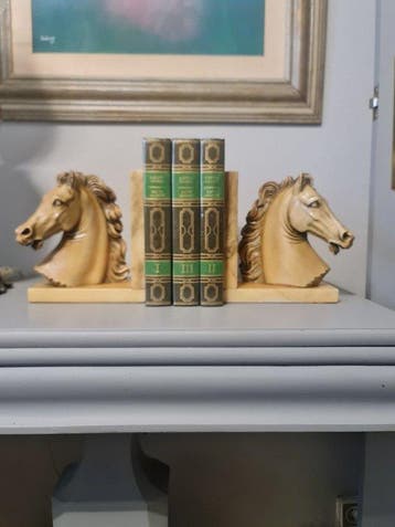 Boekensteunen - Steen - Paardenkop Boekensteunen - 21e eeuw