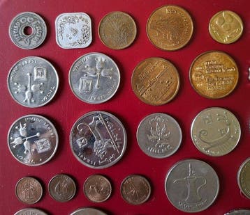 Oost-Europa/Afrika. Lotto di 70 Monete di Varie Nazioni e di