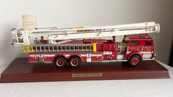 Franklin Mint 1:32 - Model vrachtwagen - Pierce / Mack MB., Nieuw
