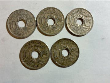 France. 1.094 monedas Lindauer de 10 y 25 Centimes -