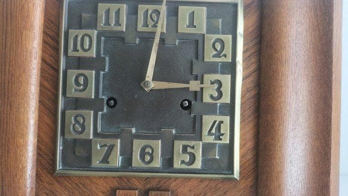 Horloge de l’école d’Amsterdam - Art déco chêne rouge,, Antiquités & Art, Antiquités | Horloges