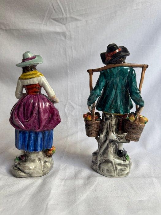 Sitzendorf - Beeldje - Porselein, Antiquités & Art, Antiquités | Verre & Cristal