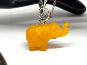 100% natuurlijk Baltisch amber handgesneden olifantenhanger