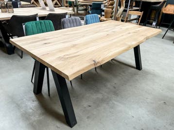 Eiken tafel | Tafelblad | Boomstam - recht | RUIME VOORRADEN, Eikenhout, Vijf personen of meer, Landelijk, modern, tijdloos, Nieuw