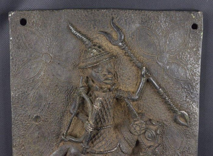 Koninkrijk Benin - Bronzen gedenkplaat - Edo - Nigeria, Antiek en Kunst, Kunst | Niet-Westerse kunst