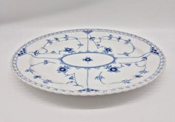 Royal Copenhagen - Ovale Platte Musselmalet Vollspitze,