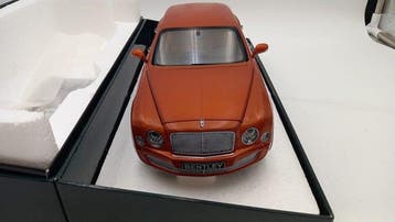 Minichamps 1:18 - Voiture miniature - Bentley Mulsanne 2010