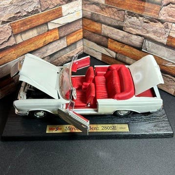 Maisto 1:18 - Voiture miniature - Maisto - 1:18 -