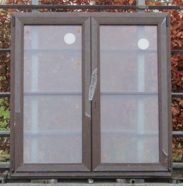 pvc raam , chassis van 143 x 146  donkere eik