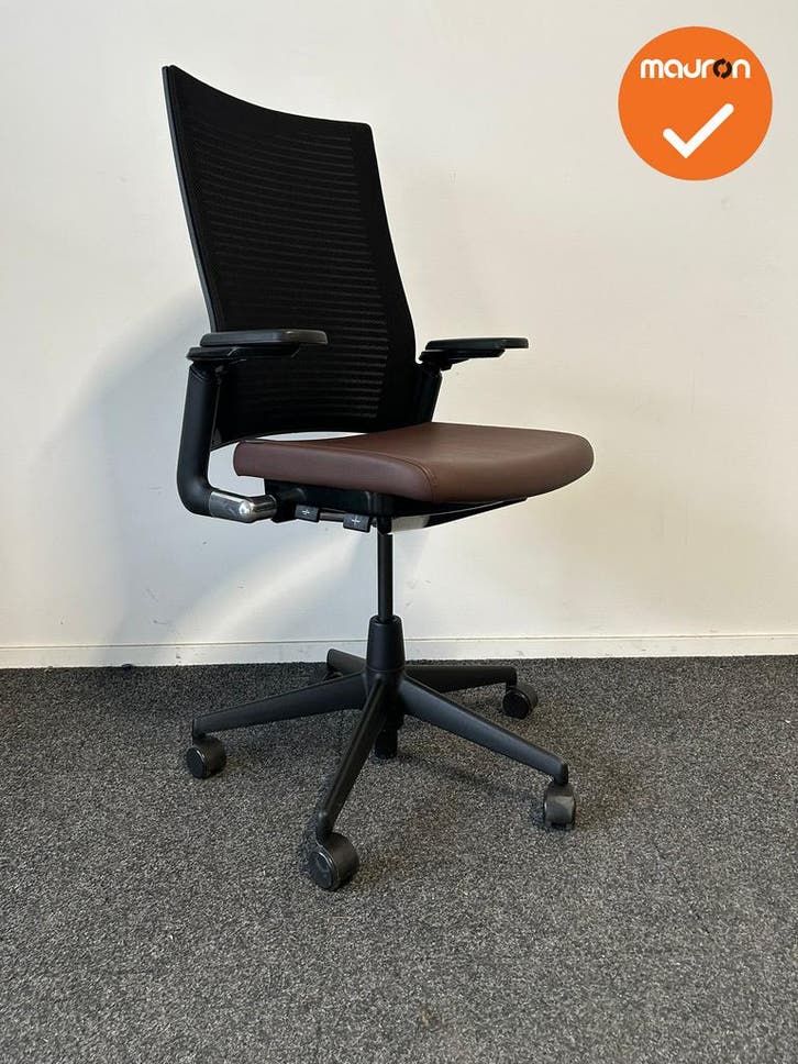 Ahrend 2020 bureaustoel  - refurbished - Bruin kunstleer - h, Zakelijke goederen, Kantoor en Winkelinrichting | Kantoormeubilair en Inrichting
