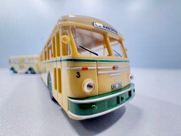 Brekina 1:87 - Bus miniature (10) - O-Bus mit Anhänger