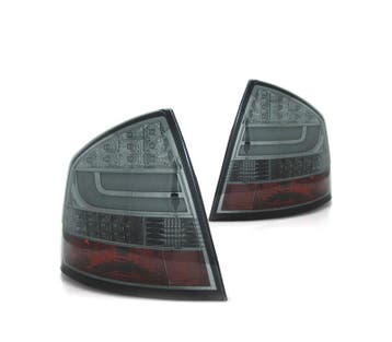 FEUX ARRIÈRE POUR SKODA OCTAVIA 04-13 LIGHT BAR FOND CHROMÉ, Verzenden