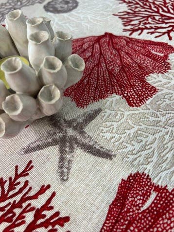 Elegante tafelkleed voor grote tafels. Rode koraal -