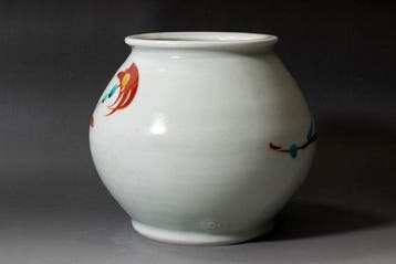 Vase en poterie Mashiko avec motif floral en akae -