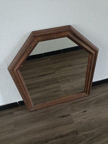 Spiegel - Hout - Ambachtelijke spiegel van eikenhout.
