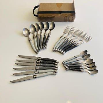 Lou Laguiole - Bestekset voor 6 personen (24) - Staal, Hars, Antiek en Kunst, Antiek | Keukengerei