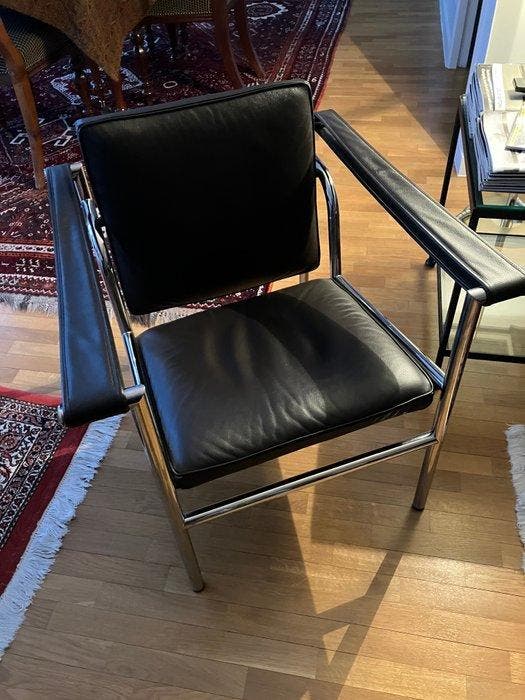 Cassina - Charlotte Perriand, Le Corbusier, Pierre Jeanneret, Antiquités & Art, Art | Objets design