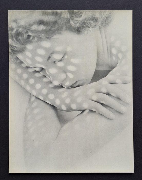 Werner Bischof (1916-1954) - Schlafende [Endormie], Antiek en Kunst, Kunst | Designobjecten