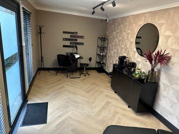 Kapsalon aan huis | Helsinki 4x3 unit: Wees er snel bij!, Zakelijke goederen