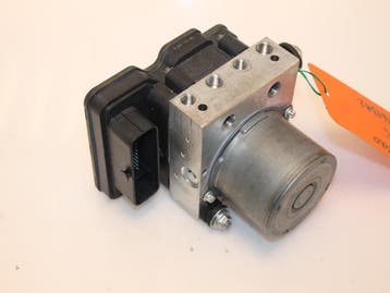 ABS Pomp Volkswagen Polo O116091