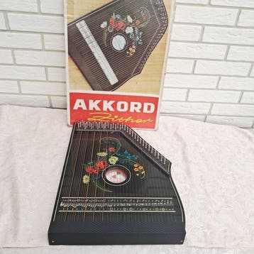 Musima - Akkord - - Citer - Duitsland - 1984 (Zonder