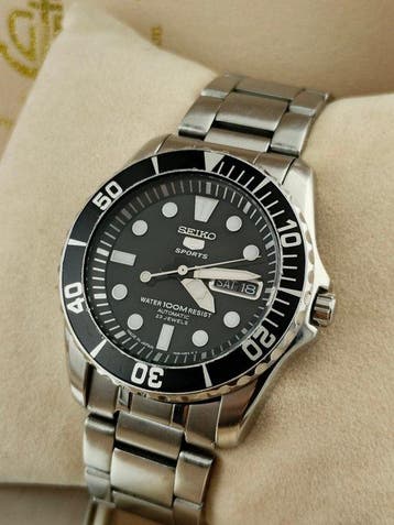 Seiko - Sports Day Date - Zonder minimumprijs - SNZF17 -