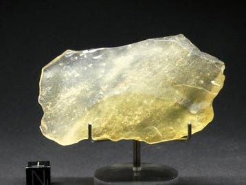 Libisch woestijnglas neolithisch gevormd - 46.5 g