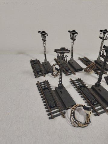 Fleischmann H0 - Signaux (15) - cinq découpleurs électriques, Nieuw