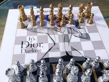 Dominique Kleiner - Christian Dior – Échiquier dArt
