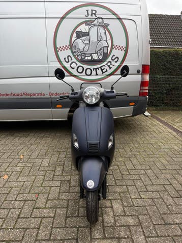 ScooterA-klasse (Geen Rijbewijs Nodig!), Vélos & Vélomoteurs