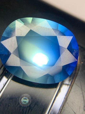 1 pcs Blauw Saffier - 15.79 ct - nternational Colored, Nieuw