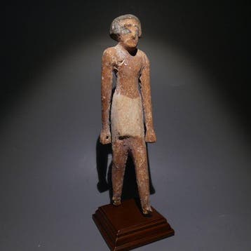 Oud-Egyptisch Hout Figuurmodel. 19,8 cm hoog. Middenrijk,