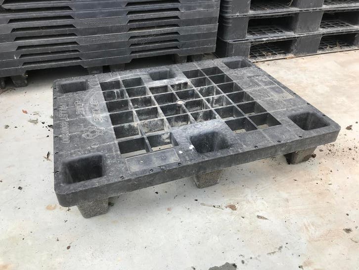 Diverse partijen houten en kunststof pallets, Articles professionnels, Stock & Retail | Emballage & Expédition, Enlèvement