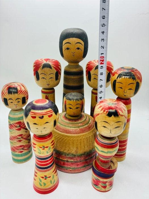 8 vintage Japanse Kokeshi-poppen – Tsugaru-stijl –, Antiek en Kunst, Antiek | Overige Antiek