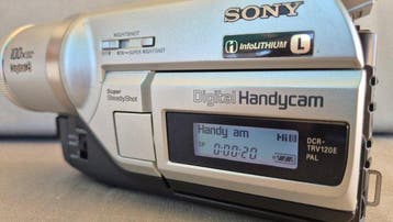 Sony DCR-TRV120E Video8 camera