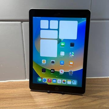 Apple iPad (5th Generation) 128GB Wifi - Mobiele telefoon