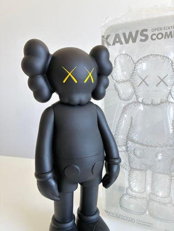 Kaws (1974) - Kaws companion black medicom toy 2016