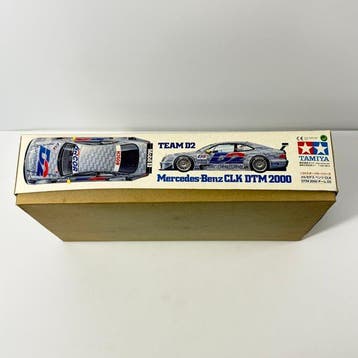 Tamiya 1:24 - Modèle réduit - Mercedes-Benz CLK DTM 2000
