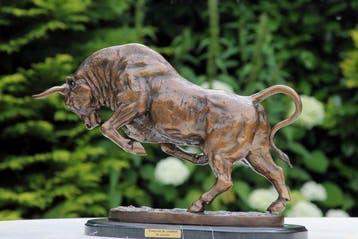 arnadia - Sculpture, xl bronzen bull ,,taureau de combat,, -
