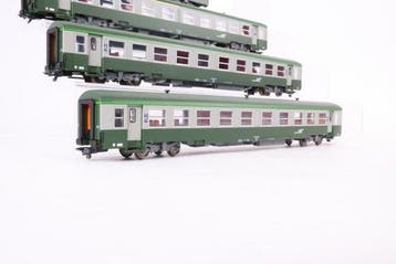 Heris, Roco H0 - Wagon de passagers pour trains miniatures, Hobby en Vrije tijd, Nieuw