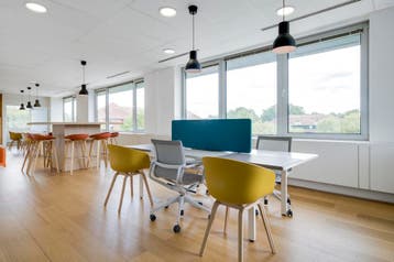 Espace de coworking à Office Park, Verzenden