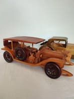 Lot de 4 voitures anciennes en bois – Modèles vintage