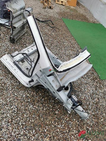 Rechter voorste kwart Mitsubishi Space Star II – witte parel, Verzenden
